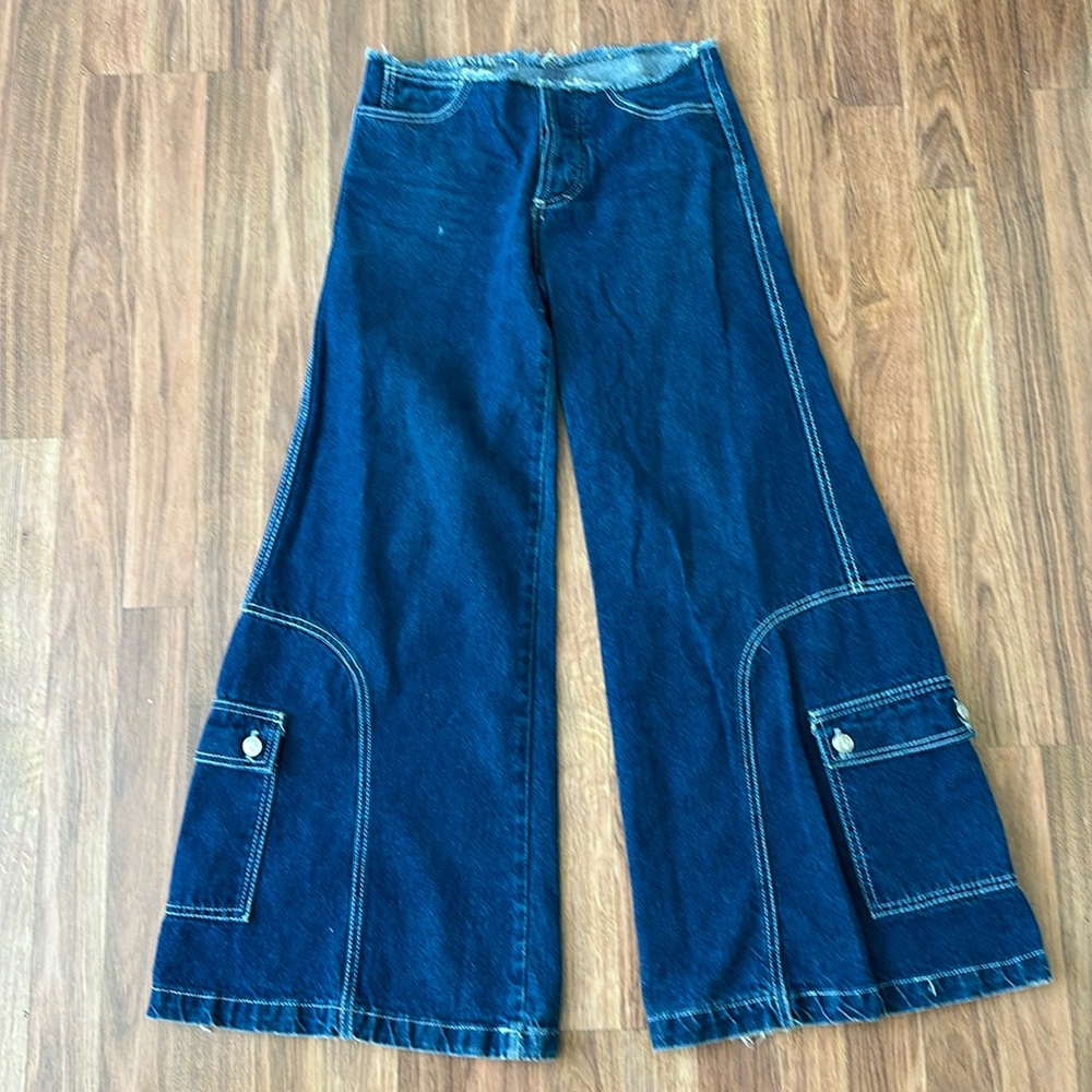 Ultra wide leg super low rise late 90’s jeans